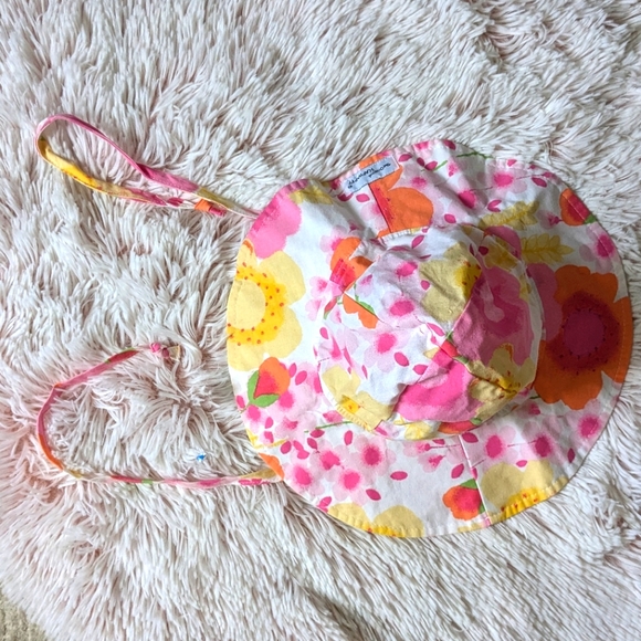 Flap Happy  6-12m UPF 50 Floppy Hat White Pink Orange Florals Tie Strings Medium - Picture 1 of 6